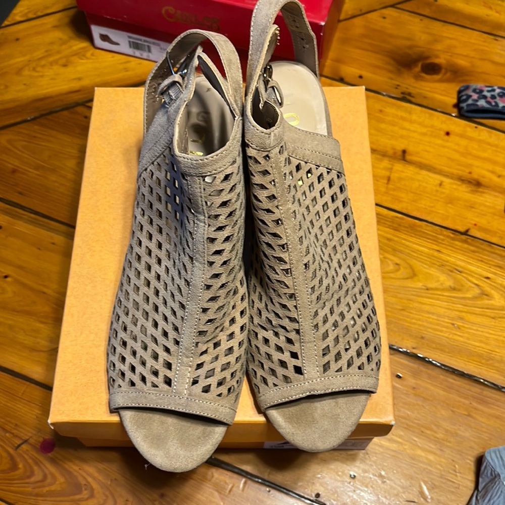 Unisa (Unoryan-M), Size 10M, Tan